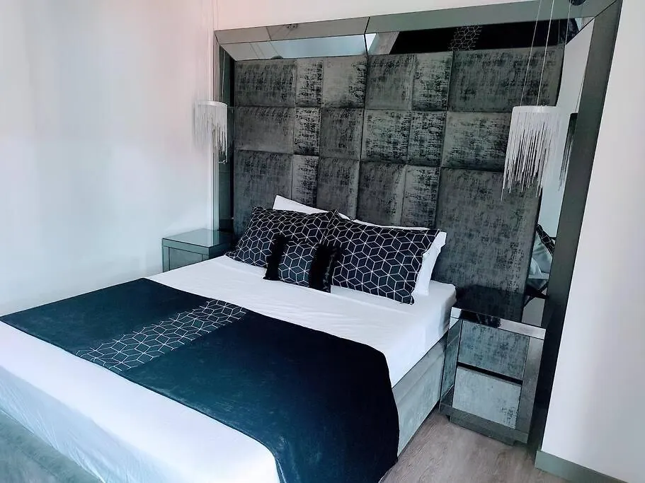 Class Suites Nirvana Medellin Apartment